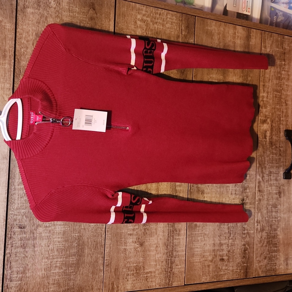 GUESS SWEATER